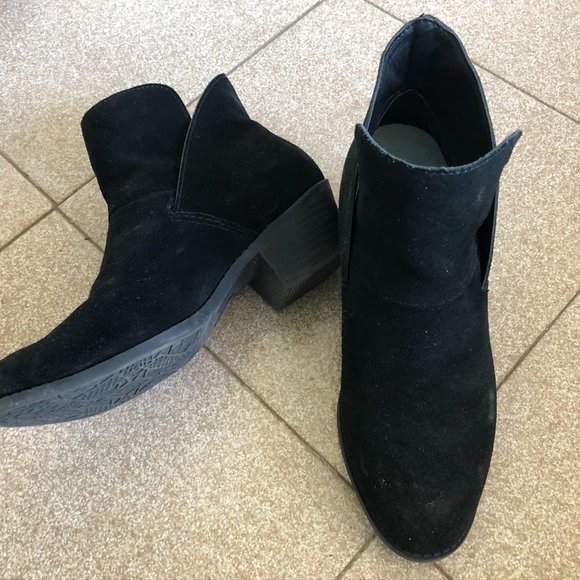 Black suede ankle boots - Picture 1 of 7